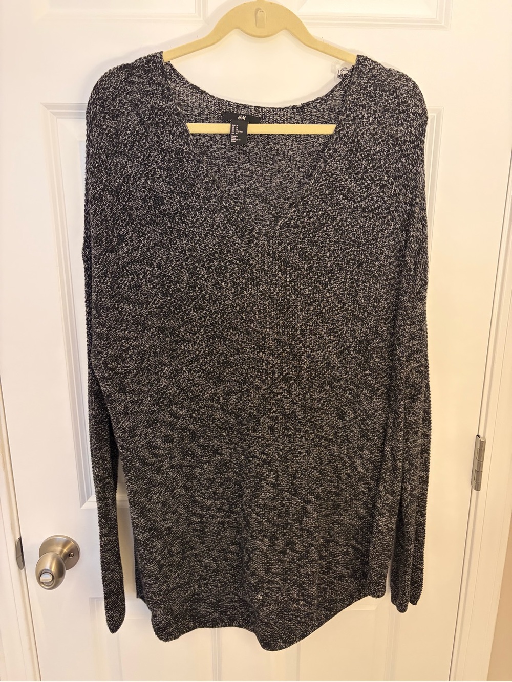 H&M Black and Gray Heather V-Neck Pullover Sweater Oversized Cozy Tunic - Medium
